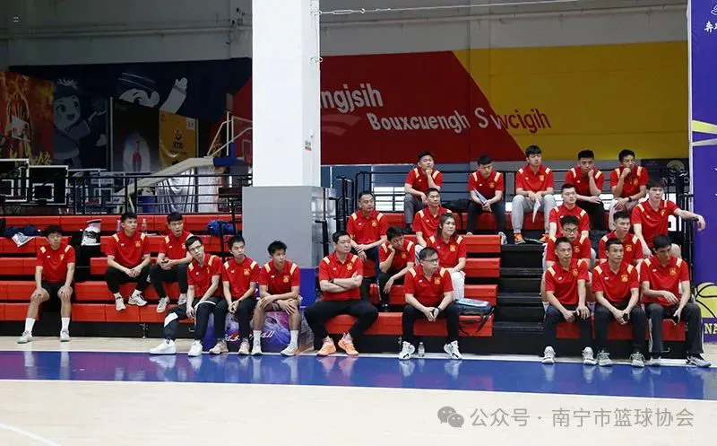为什么大前锋在比赛中需要特别的体能训练?_0